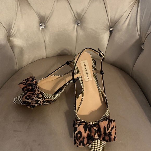 Antonio Melani style Galorie color hounds tooth, with a leopard bow. - Picture 7 of 13